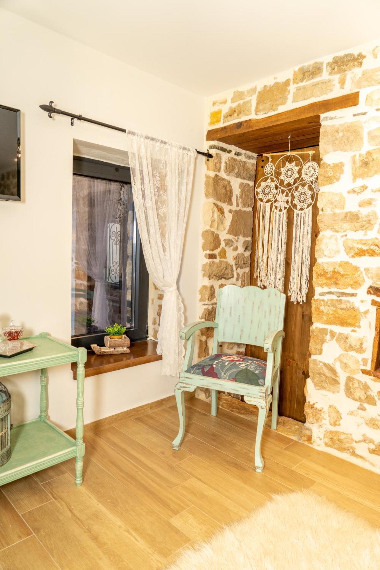 Tovouno Guest House Plaka  Exterior photo